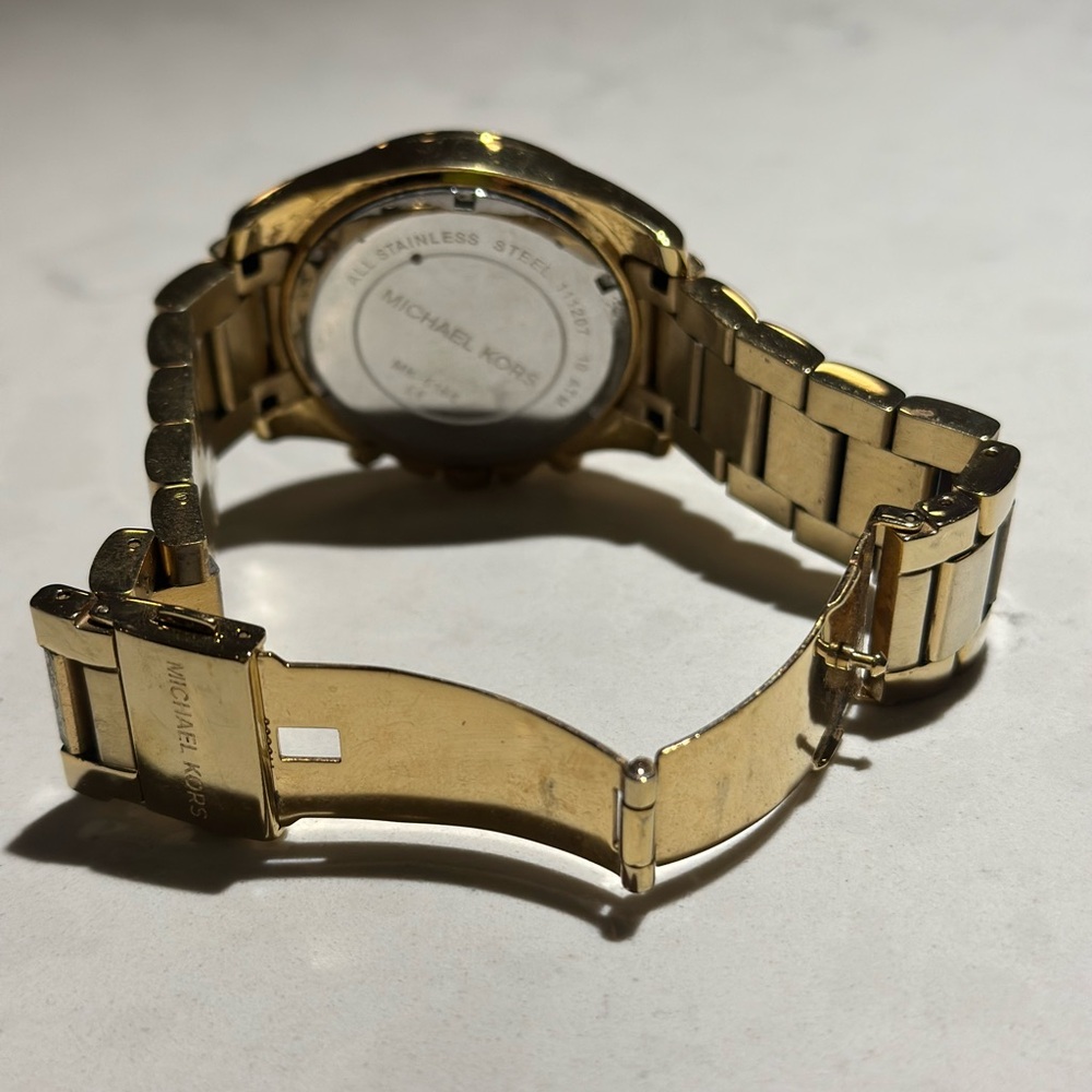Michael Kors 5166 Gold Tone Watch - Picture 4 of 4